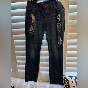 KUT Catherine Boyfriend distress denim